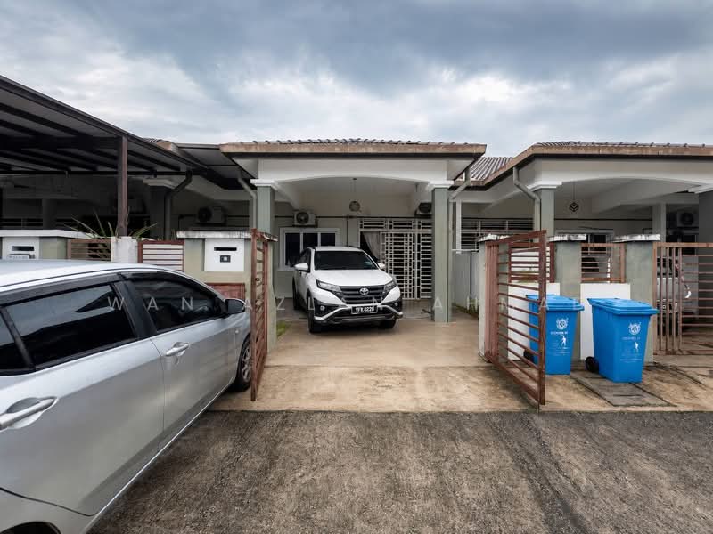 1-storey Terraced House for Sale in Seksyen 30 (Shah Alam) - Wan Azlan Ahmad - PropertyGuru.com.my