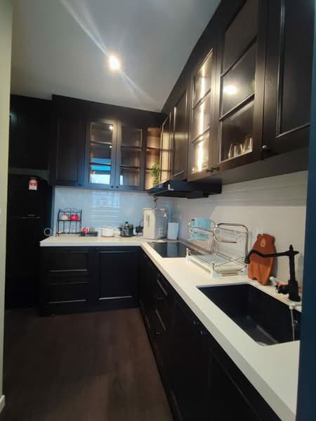 Condominium for Rent at Queens Residences Q2 @ Queens Waterfront - Queenie Goon - Kitchen - PropertyGuru.com.my