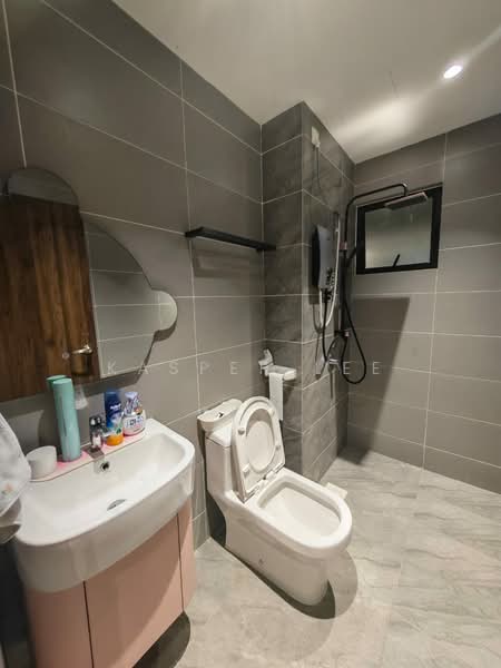 Servis Apartment untuk Disewa di Veranda Residence - Kasper Lee - Bathroom - PropertyGuru.com.my