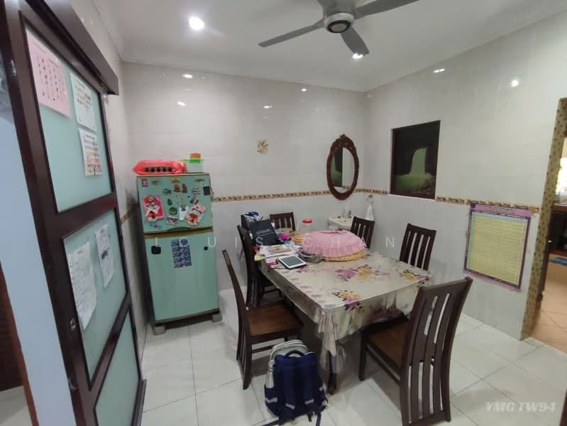 2-storey Terraced House for Sale in Bandar Puteri Klang (Klang) - Louis Chan - Dining Room - PropertyGuru.com.my