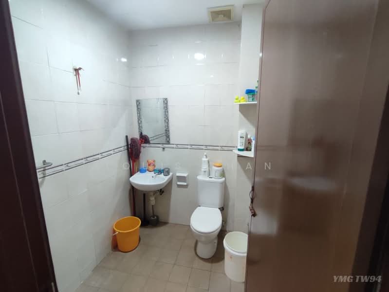2-storey Terraced House for Sale in Bandar Puteri Klang (Klang) - Louis Chan - Bathroom - PropertyGuru.com.my