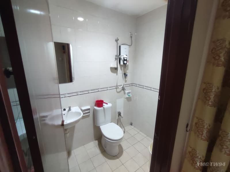 2-storey Terraced House for Sale in Bandar Puteri Klang (Klang) - Louis Chan - Bathroom - PropertyGuru.com.my
