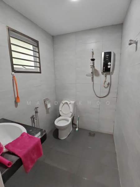 Pangsapuri untuk Dijual di Bukit Mas Apartment - Mandy Khoo - Bathroom - PropertyGuru.com.my