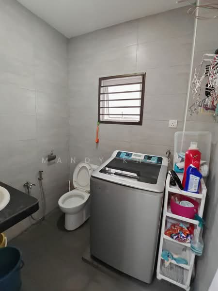 Pangsapuri untuk Dijual di Bukit Mas Apartment - Mandy Khoo - Bathroom - PropertyGuru.com.my