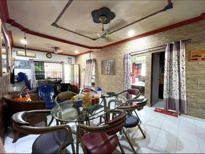 Rumah Berkembar untuk Dijual di Ulu Tiram (Johor) - Maggie Lee - Living Room - PropertyGuru.com.my