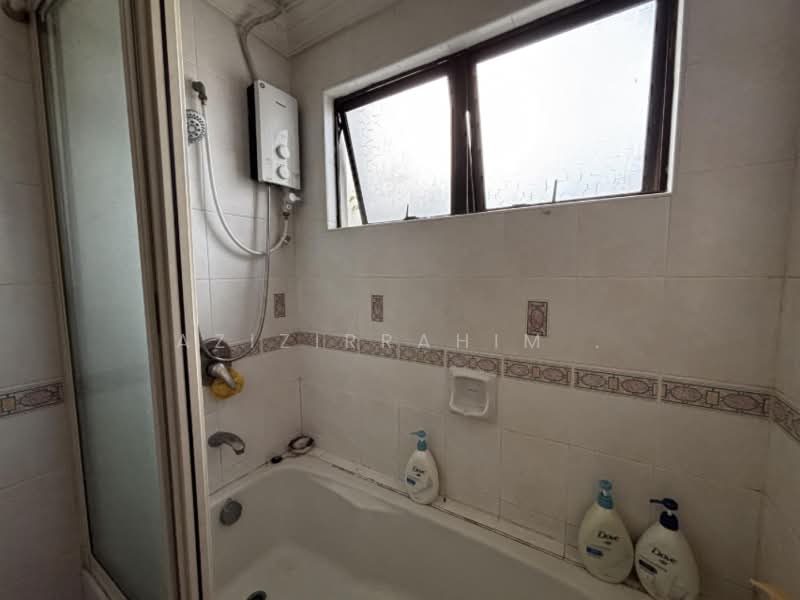 Condominium for Sale at Cyber Heights Villa - Azizirrahim . - Bathroom - PropertyGuru.com.my
