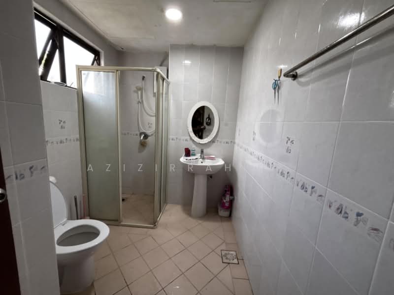 Condominium for Sale at Cyber Heights Villa - Azizirrahim . - Bathroom - PropertyGuru.com.my