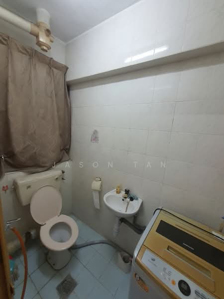 Pangsapuri untuk Dijual di Pandan Terrace Apartment - Jason Tan - Bathroom - PropertyGuru.com.my