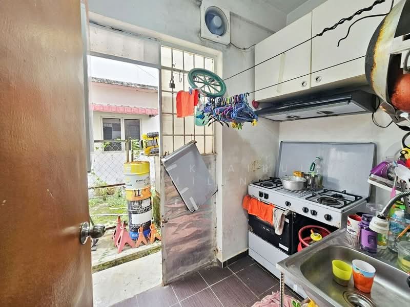 Rumah Teres 2 Tingkat untuk Dijual di Bandar Saujana Putra (Tanjong Duabelas) - Mohd Khairul Amilin - Kitchen - PropertyGuru.com.my