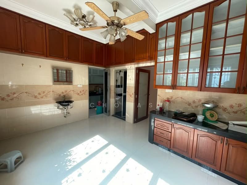 2-storey Terraced House for Sale in Taman Impian Emas (Skudai) - Nicholas . - Kitchen - PropertyGuru.com.my
