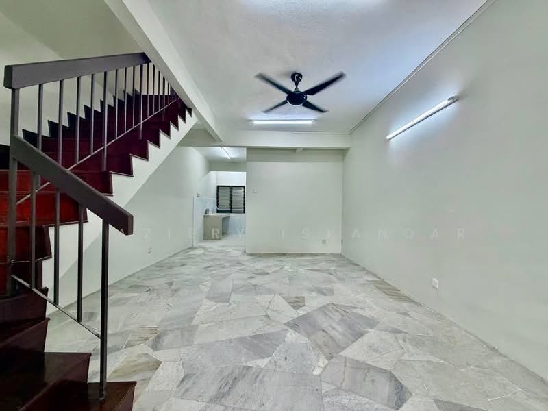 Rumah Teres 2 Tingkat untuk Disewa di Batu Caves (Selangor) - Shaziery Iskandar - Interior - PropertyGuru.com.my