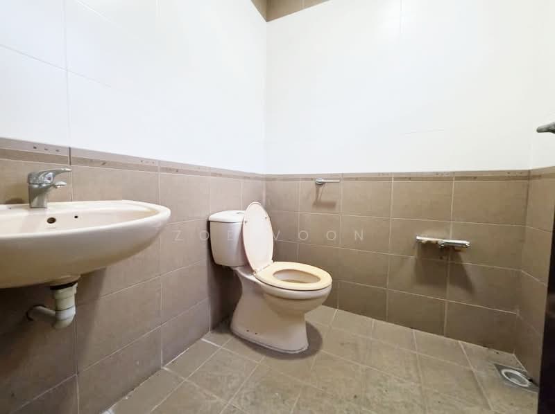 2-storey Terraced House for Sale in Taman Johor Jaya (Johor Bahru) - Zoe Voon - Bathroom - PropertyGuru.com.my