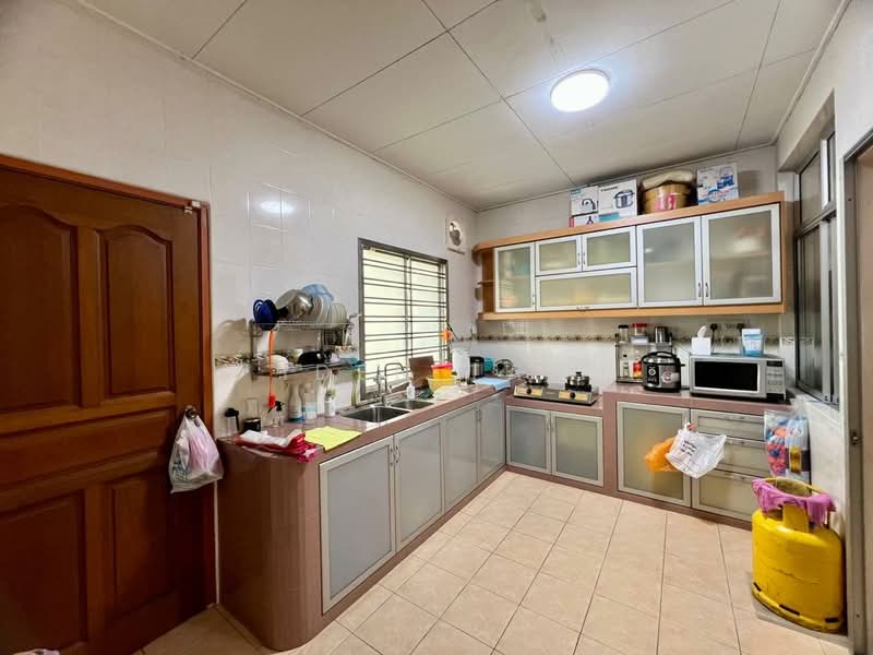2-storey Terraced House for Sale in Bukit Indah (Iskandar Puteri (Nusajaya)) - Iden Tan - Kitchen - PropertyGuru.com.my