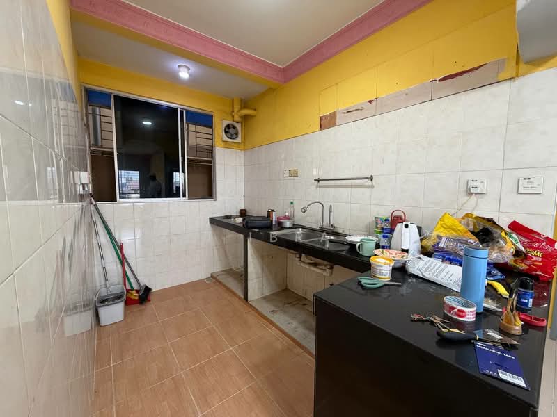 Apartment for Sale at Permai Prima - Azli Ibrahim - Kitchen - PropertyGuru.com.my