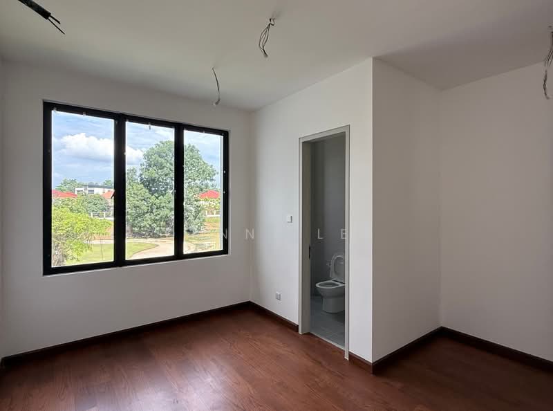 Rumah Berkembar untuk Dijual di Bandar Kinrara Seksyen 8 (Bandar Kinrara) - Danny Lee - Interior - PropertyGuru.com.my