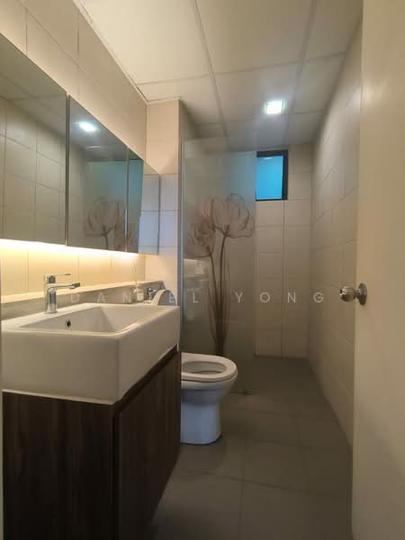Kondominium untuk Dijual di The WaterEdge (Pinggiran Air) - Daniel Yong - Bathroom - PropertyGuru.com.my