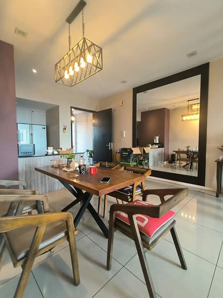 Kondominium untuk Dijual di The WaterEdge (Pinggiran Air) - Daniel Yong - Dining Room - PropertyGuru.com.my