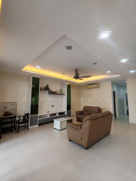 2-storey Terraced House for Sale in Taman Dato Demang (Seri Kembangan) - Wendy Leong - Living Room - PropertyGuru.com.my