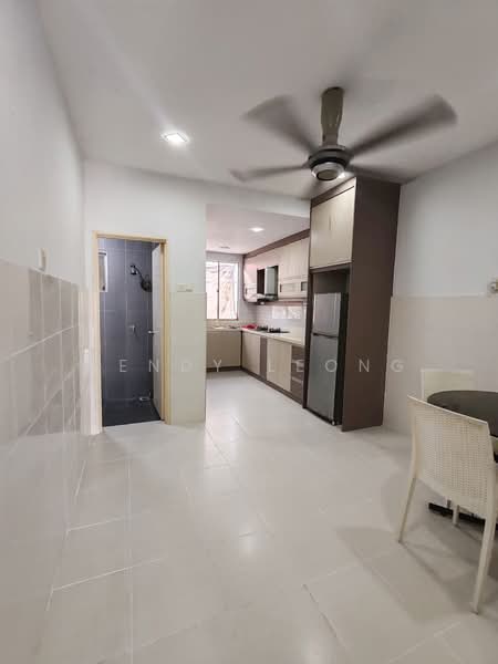 2-storey Terraced House for Sale in Taman Dato Demang (Seri Kembangan) - Wendy Leong - Kitchen - PropertyGuru.com.my