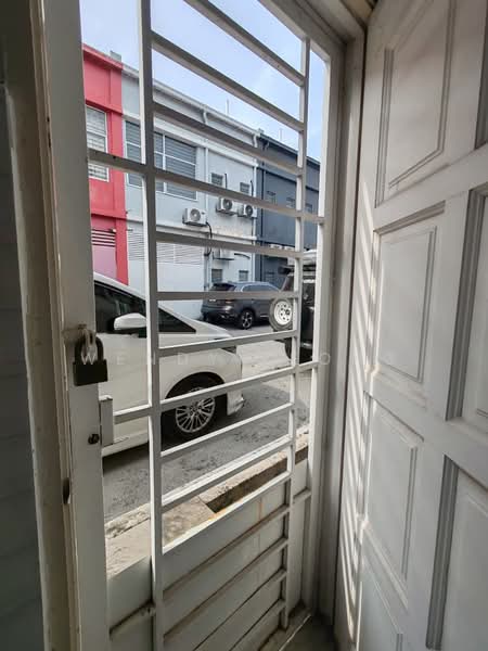 2-storey Terraced House for Sale in Taman Dato Demang (Seri Kembangan) - Wendy Leong - Exterior - PropertyGuru.com.my