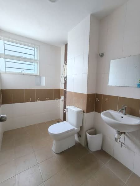 2-storey Terraced House for Rent in Taman Tiara East (Semenyih) - Jacqueline San - Bathroom - PropertyGuru.com.my