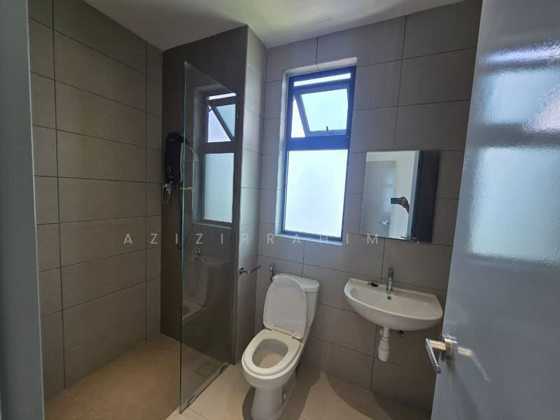 Kondominium untuk Disewa di Ixora Residence - Azizirrahim . - Bathroom - PropertyGuru.com.my