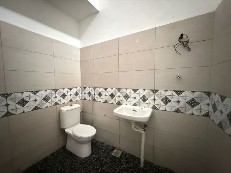 2-storey Terraced House for Sale in Bukit Beruang (Bukit Baru) - Wesley Tan - Bathroom - PropertyGuru.com.my
