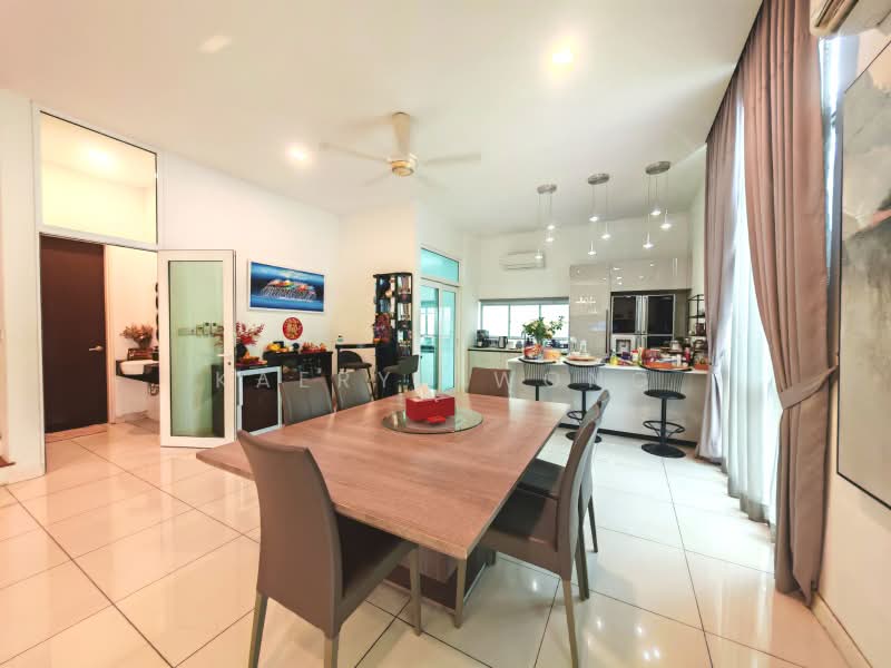 Rumah Berkembar untuk Dijual di Bandar Sungai Long (Selangor) - Kaeryn Wong - Dining Room - PropertyGuru.com.my