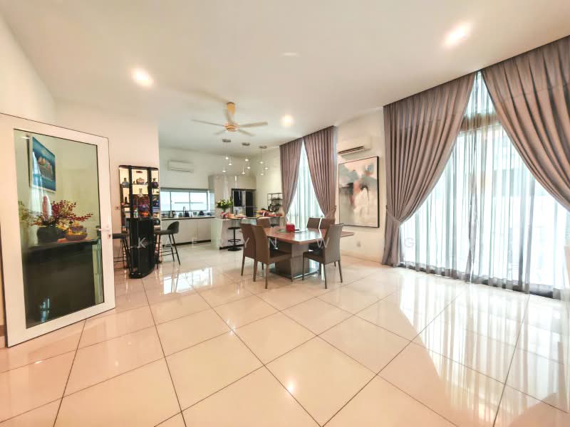 Rumah Berkembar untuk Dijual di Bandar Sungai Long (Selangor) - Kaeryn Wong - Dining Room - PropertyGuru.com.my