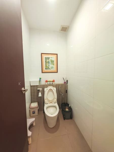 Rumah Berkembar untuk Dijual di Bandar Sungai Long (Selangor) - Kaeryn Wong - Bathroom - PropertyGuru.com.my