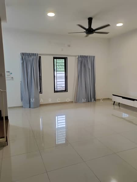 2-storey Terraced House for Rent in Setia Utama (Setia Alam) - Marco Mak - Living Room - PropertyGuru.com.my