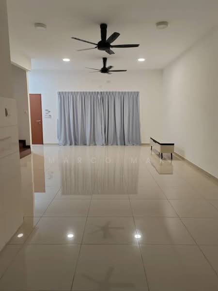 2-storey Terraced House for Rent in Setia Utama (Setia Alam) - Marco Mak - Living Room - PropertyGuru.com.my