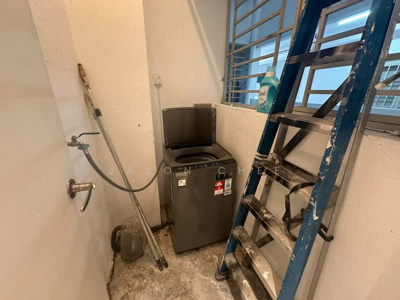 Servis Apartment untuk Disewa di Centrestage Designer Suite - Jason Chee - Balcony - PropertyGuru.com.my