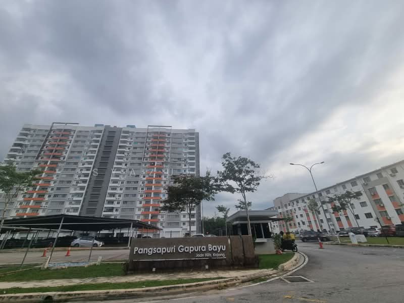 Pangsapuri untuk Disewa di Gapura Bayu - Syazue Wanie - Exterior - PropertyGuru.com.my