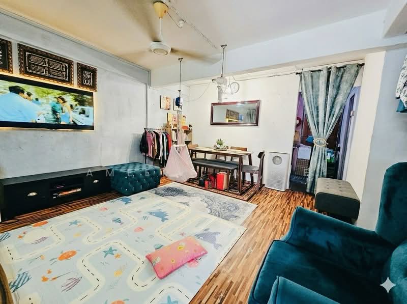 Rumah Teres 2 Tingkat untuk Dijual di Taman Plentong Baru (Masai) - Ameerul Azrie - Living Room - PropertyGuru.com.my
