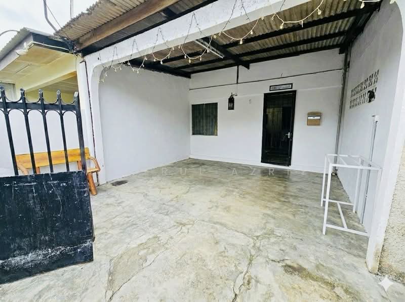 Rumah Teres 2 Tingkat untuk Dijual di Taman Plentong Baru (Masai) - Ameerul Azrie - Exterior - PropertyGuru.com.my