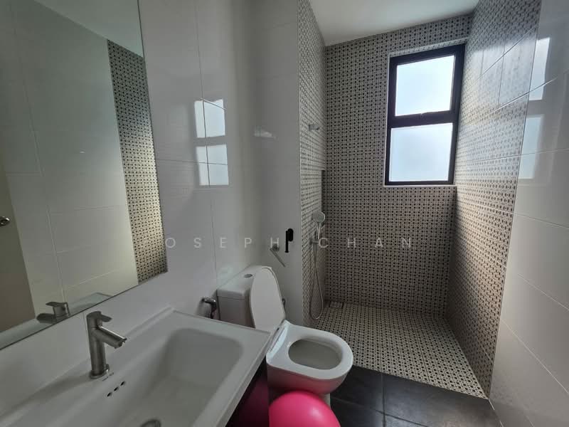 Rumah Teres 2 Tingkat untuk Dijual di Setia Alam (Selangor) - Joseph Chan - Bathroom - PropertyGuru.com.my