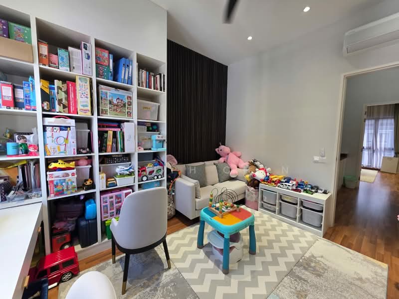 Rumah Teres 2 Tingkat untuk Dijual di Setia Alam (Selangor) - Joseph Chan - Living Room - PropertyGuru.com.my