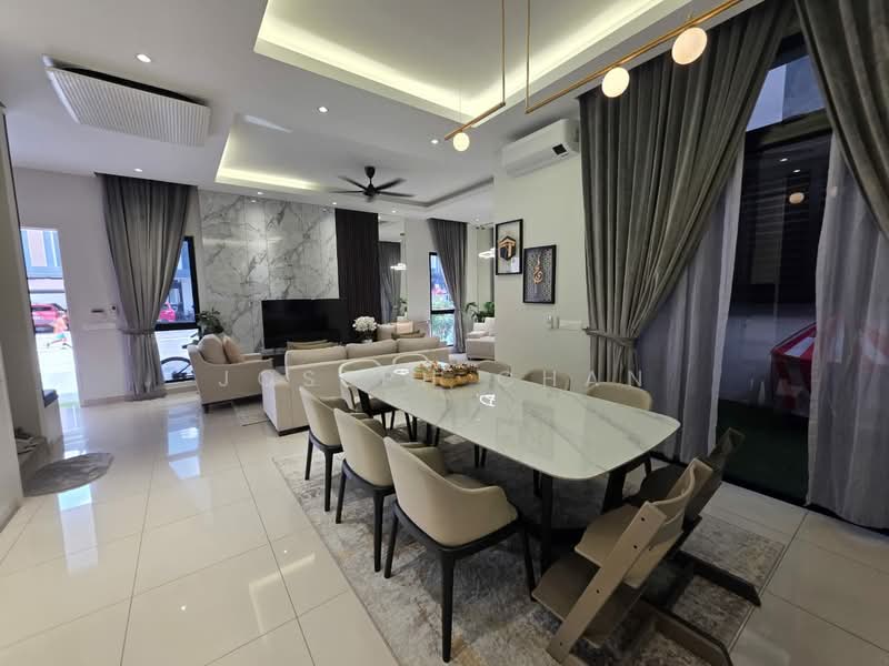 Rumah Teres 2 Tingkat untuk Dijual di Setia Alam (Selangor) - Joseph Chan - Living Room - PropertyGuru.com.my