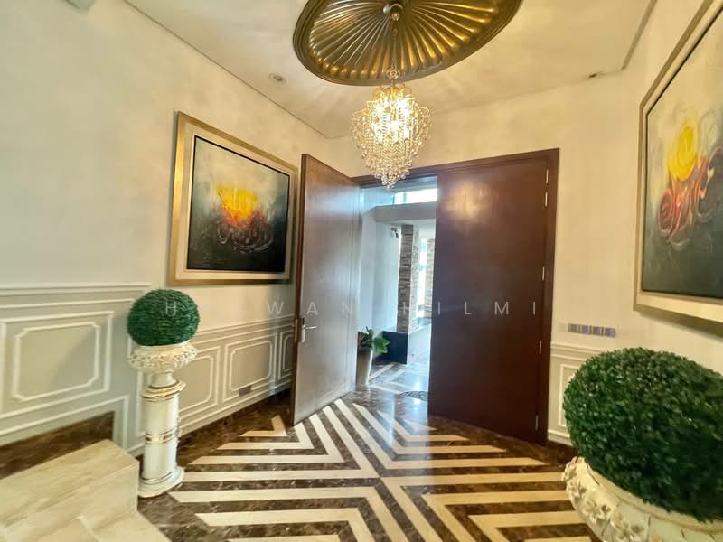 Rumah Banglo untuk Dijual di Bukit Jelutong (Shah Alam) - Hazwan Hilmi - Entrance - PropertyGuru.com.my