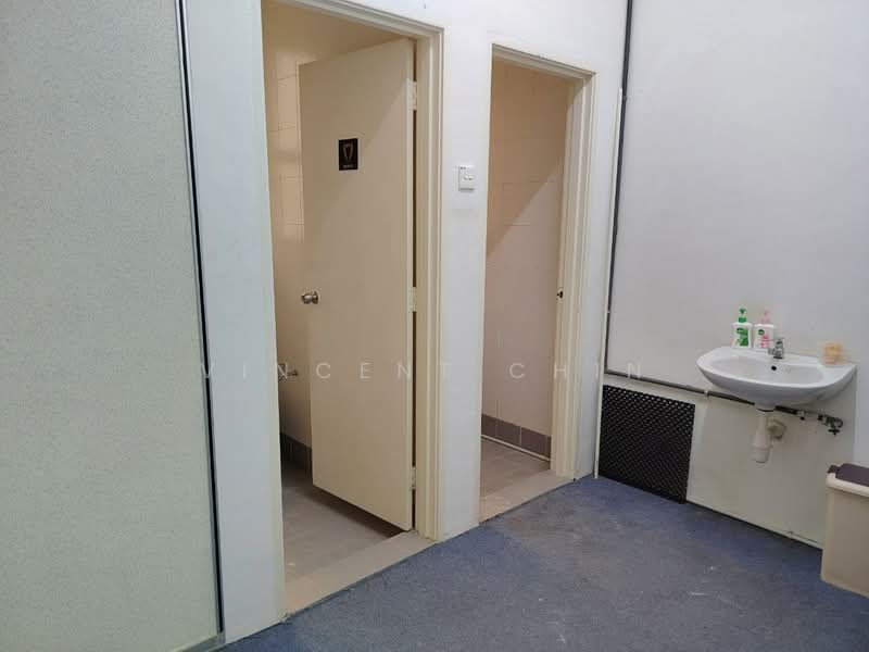 Kedai untuk Disewa di Ipoh (Perak) - Vincent Chin - Bathroom - PropertyGuru.com.my