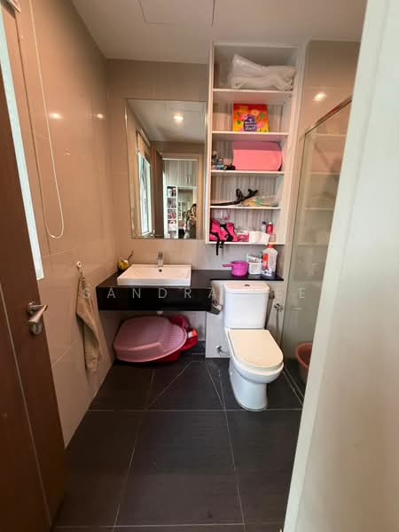 Kondominium untuk Dijual di Desa Eight - Sandra Lee - Bathroom - PropertyGuru.com.my