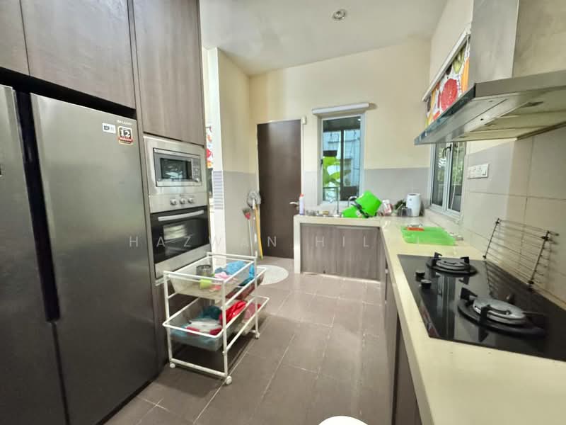 Bungalow for Sale in Seksyen 13 (Shah Alam) - Hazwan Hilmi - Kitchen - PropertyGuru.com.my