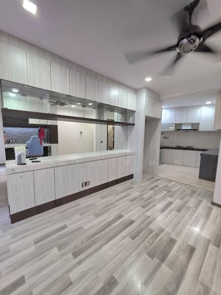 Kondominium untuk Dijual di Cita Damansara - Grey Lim H N - Living Room - PropertyGuru.com.my