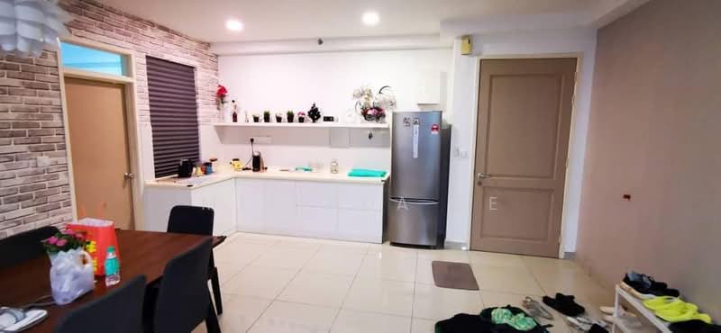 Apartment for Sale at Austin Suites (Permata Austin) - Melinda Ee - Kitchen - PropertyGuru.com.my
