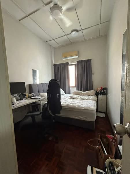 2-storey Terraced House for Sale in Taman Sea (Petaling Jaya) - Matthew Wong - Bedroom - PropertyGuru.com.my