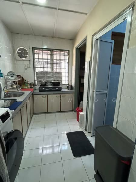 2-storey Terraced House for Sale in Taman Sea (Petaling Jaya) - Matthew Wong - Kitchen - PropertyGuru.com.my
