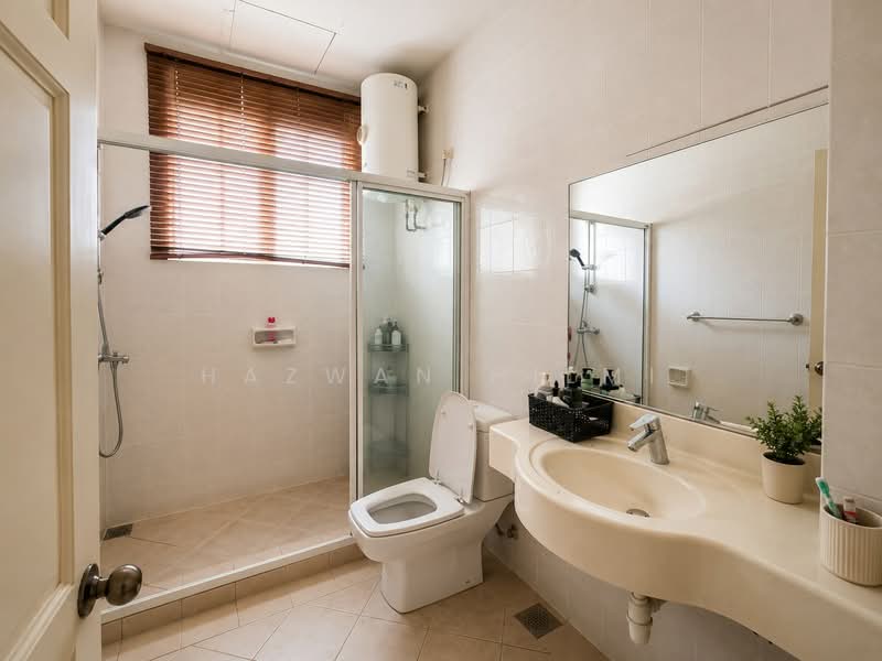 Rumah Berkembar untuk Dijual di Seksyen 13 (Shah Alam) - Hazwan Hilmi - Bathroom - PropertyGuru.com.my