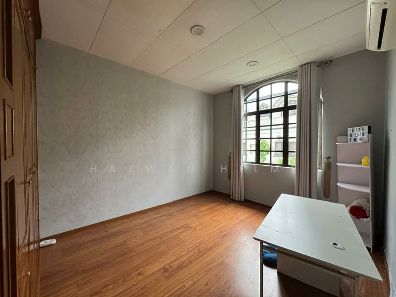 Rumah Berkembar untuk Dijual di Seksyen 13 (Shah Alam) - Hazwan Hilmi - Study - PropertyGuru.com.my