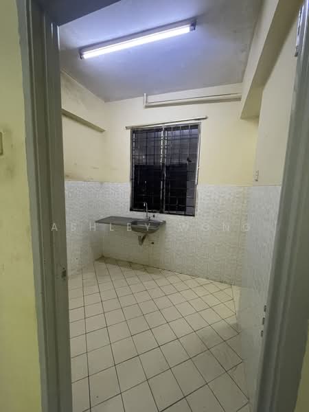 Flat for Rent at Taman Impian Indah - Ashley Wong - Kitchen - PropertyGuru.com.my